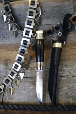 Iisakki Järvenpää Musta Härmääläinen+Helavyö -Bergner Store dsc00830 1404 b87