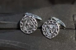 Iisakki Järvenpää Törni Kalvosinnapit -Bergner Store kalvosinnapit web 3